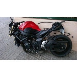 SUZUKI GSR 750 2014 
