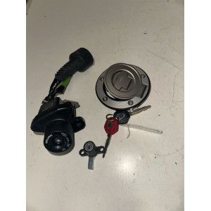 KIT DE LLAVES SIN CDI YAMAHA MT-09 A&Ntilde;O 2023